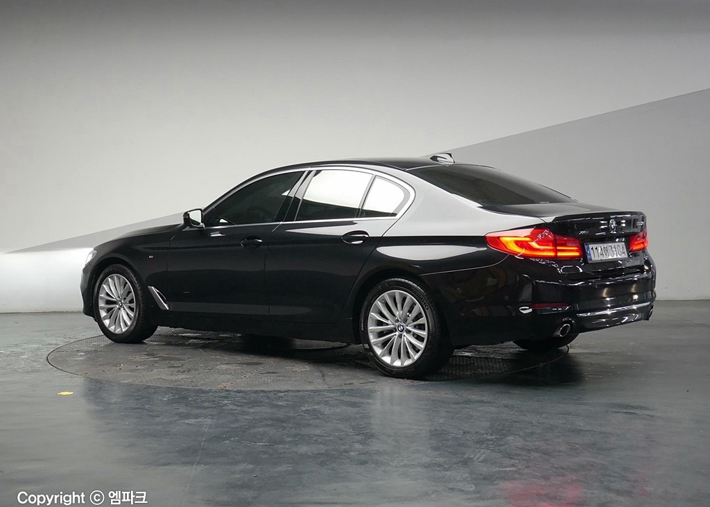 2020 BMW 5 SERIES (7Gen) 