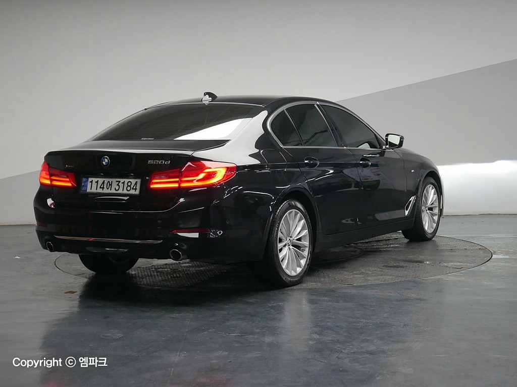 2020 BMW 5 SERIES (7Gen) 