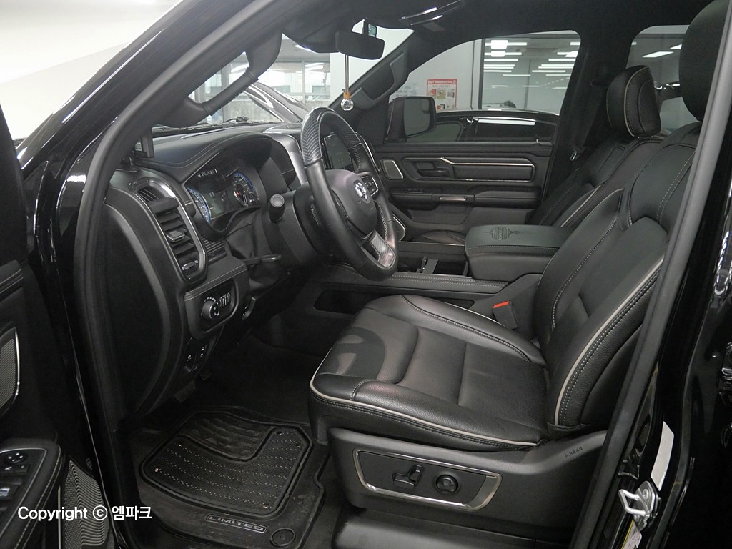 2020 DODGE PICKUP 5.7