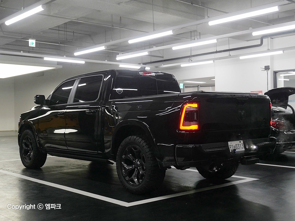 2020 DODGE PICKUP 5.7