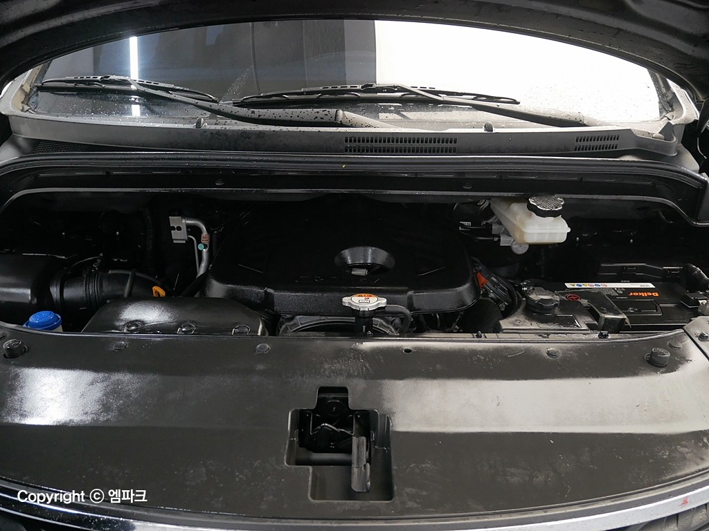 2019 HYUNDAI THE NEW GRAND STAREX 9 -seater diesel premium