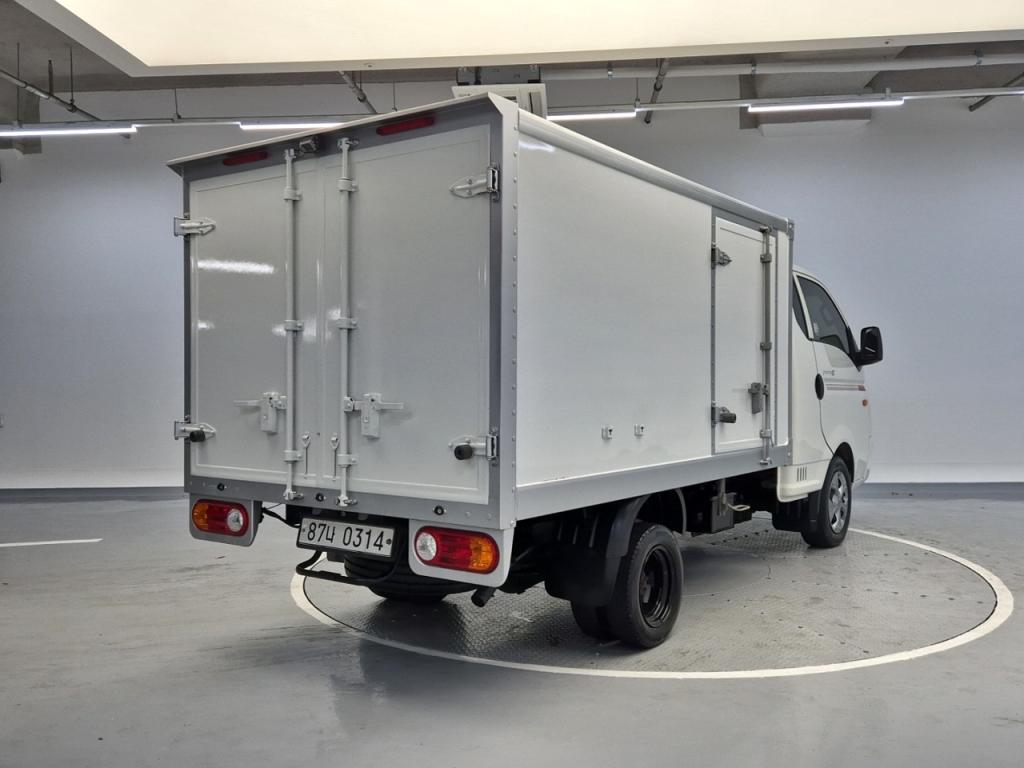2018 HYUNDAI PORTER II Built -in Low