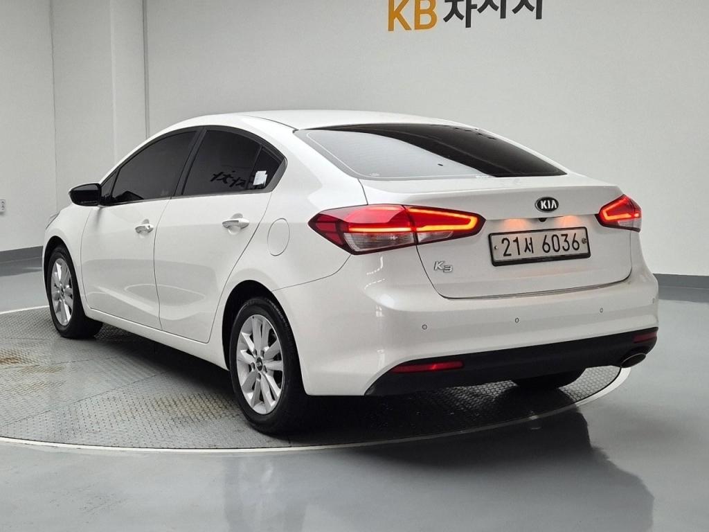 2017 KIA THE NEW K3 1.6 GDI Trendy style