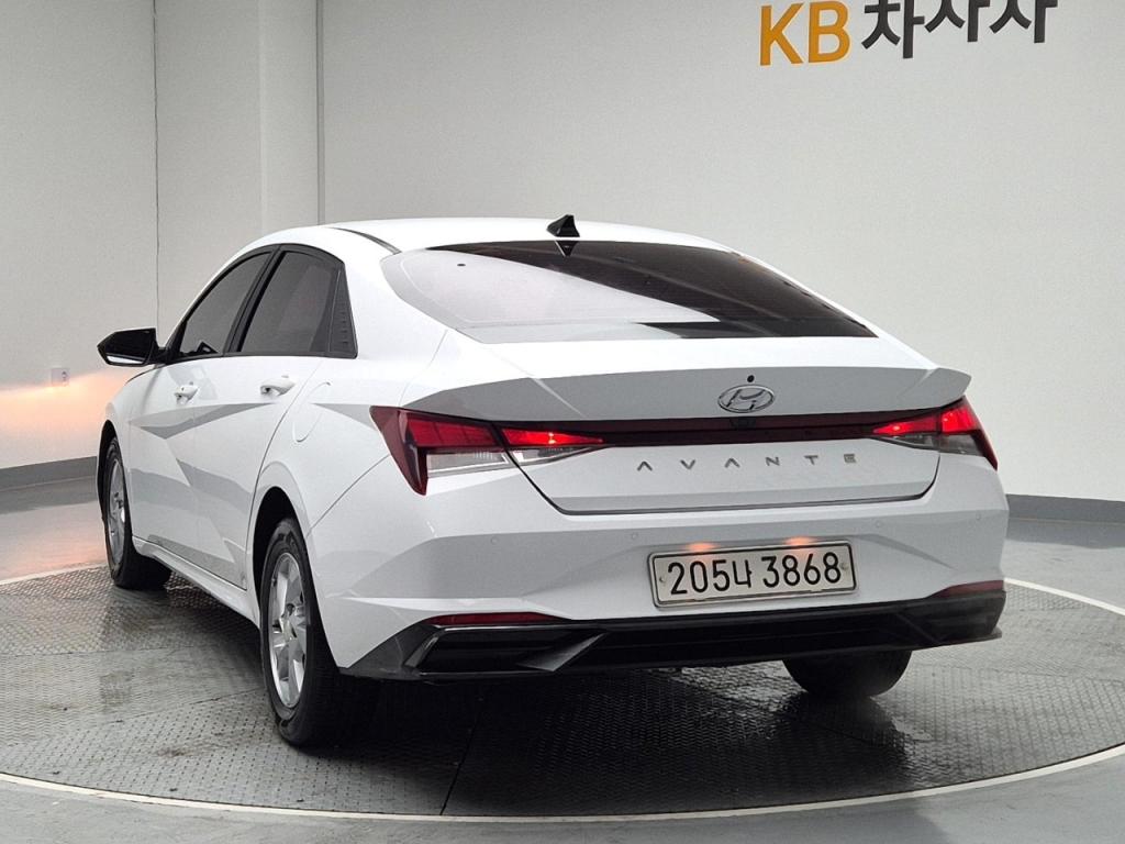 2021 HYUNDAI AVANTE (CN7) 1.6 gasoline Modern