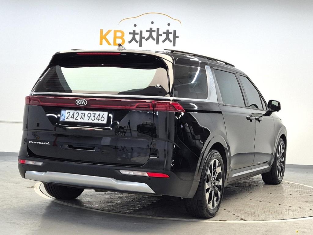 2021 KIA CARNIVAL (KA4) 9 -seater diesel signature