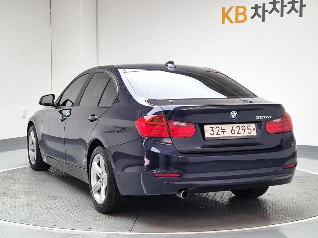 2015 BMW 3 Series (6Gen) 