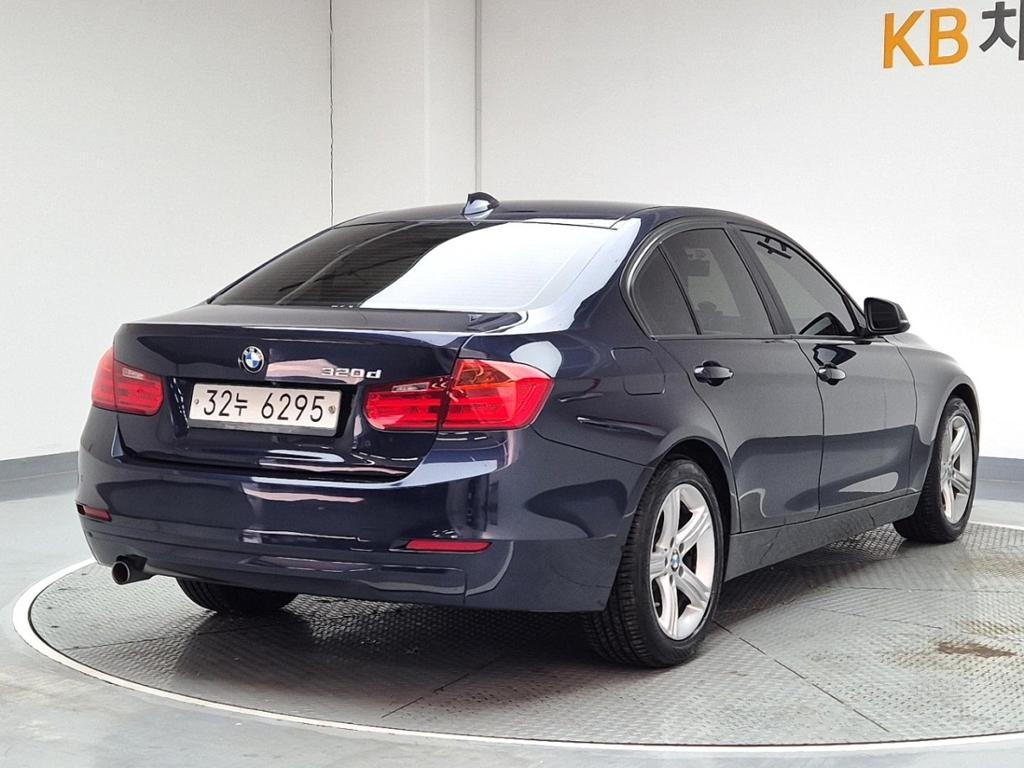 2015 BMW 3 Series (6Gen) 