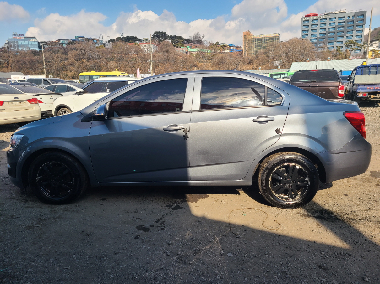 2015 CHEVROLET(GM) AVEO 1.4 A/T NAVI R/C Original KM