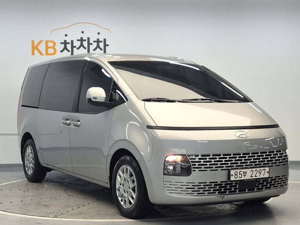 2022 HYUNDAI STARIA 