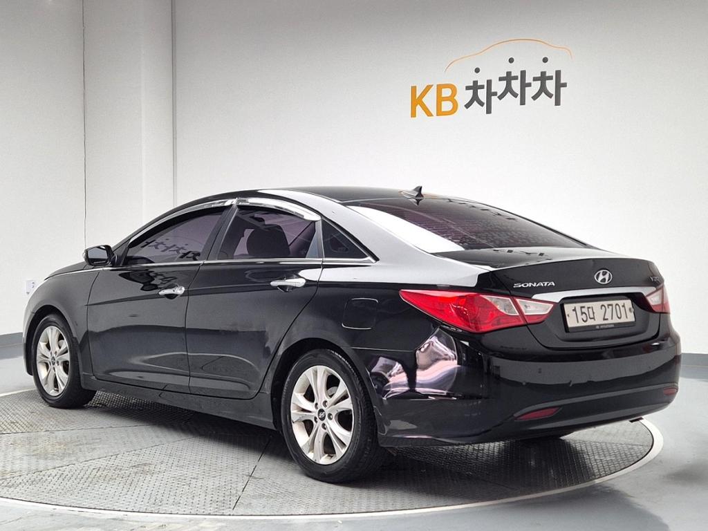 2011 HYUNDAI SONATA (YF) 