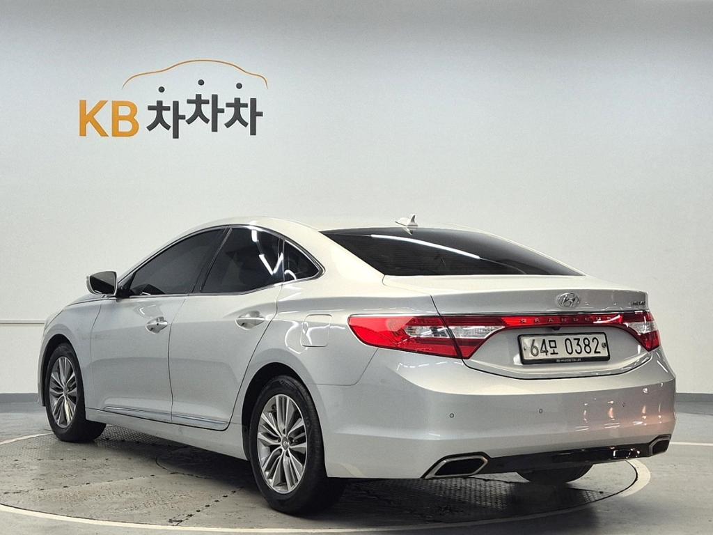 2017 HYUNDAI GRANDEUR HG 