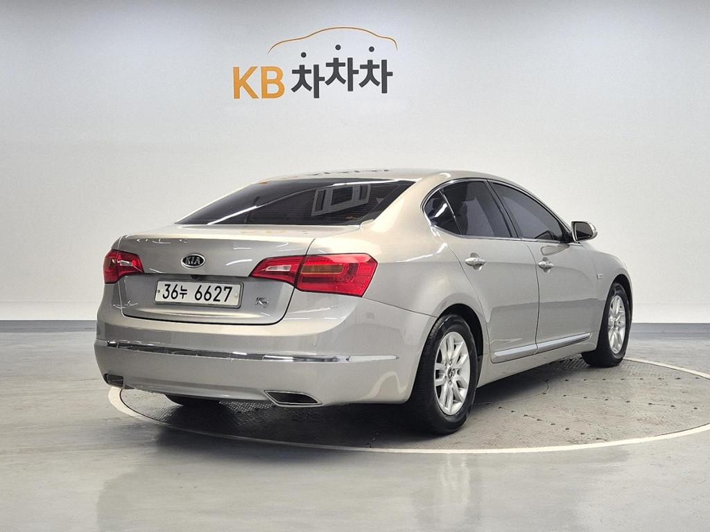 2010 KIA K7 