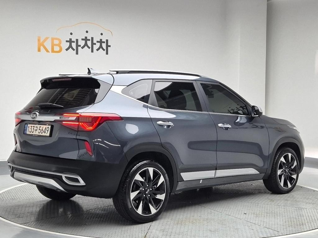 2021 KIA SELTOS 