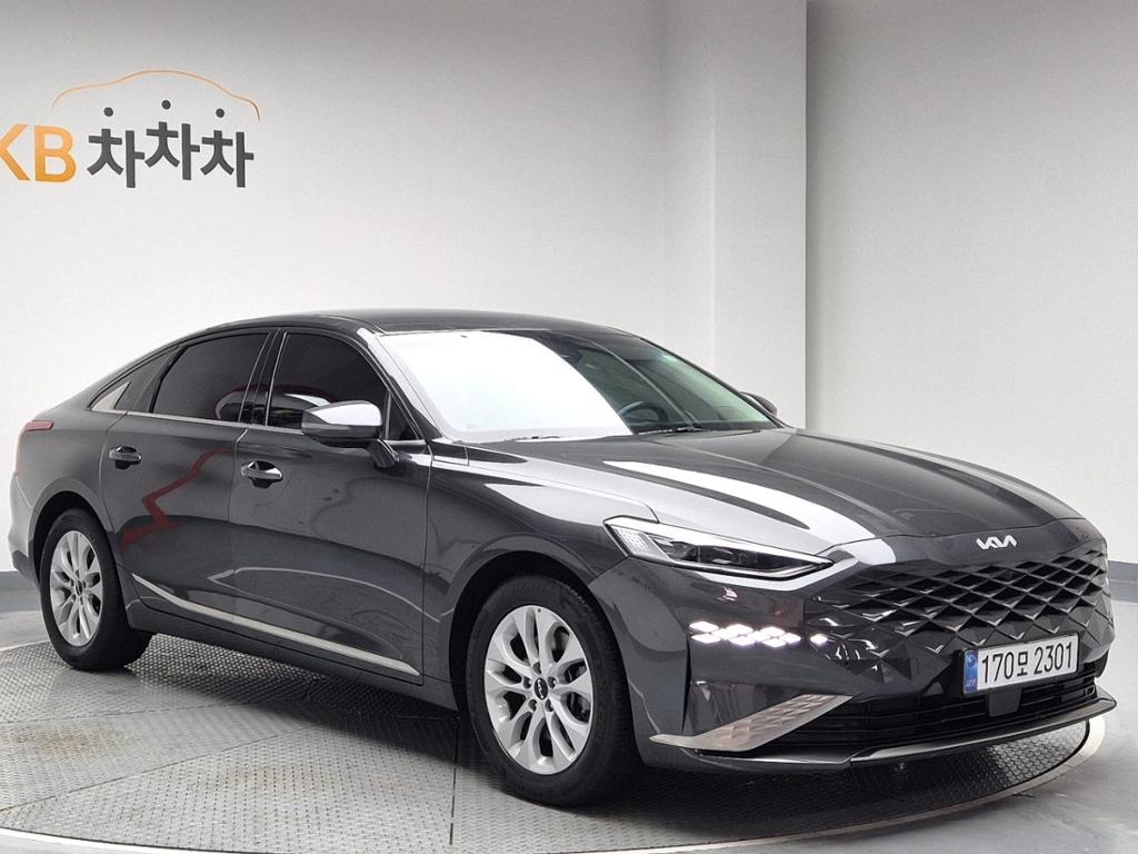 2022 KIA K8 