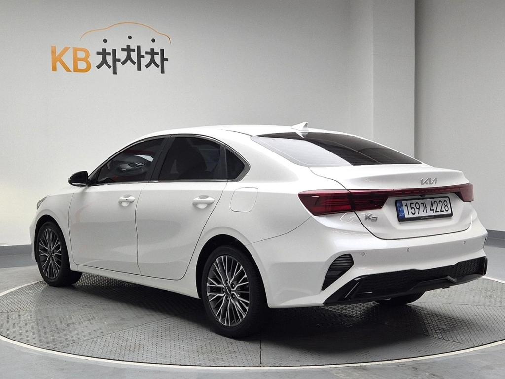 2022 KIA THE NEW K3 