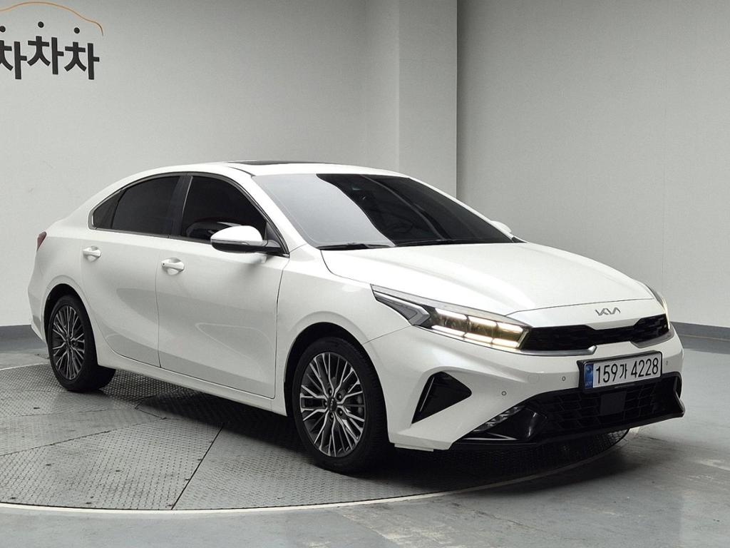 2022 KIA THE NEW K3 