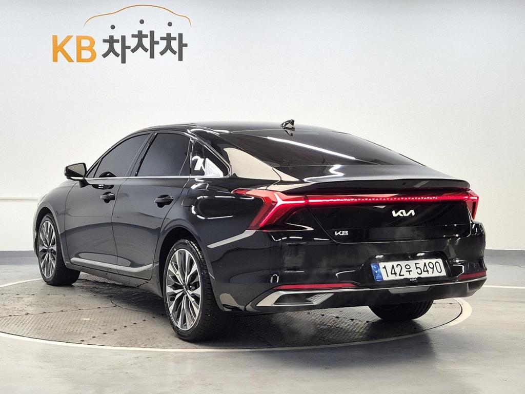 2023 KIA K8 
