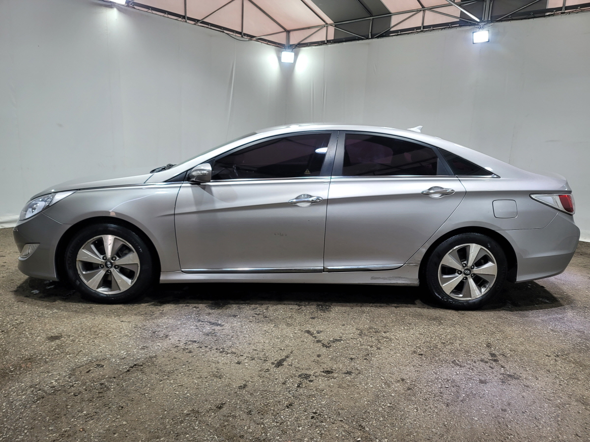 2012 HYUNDAI YF SONATA HYBRID 