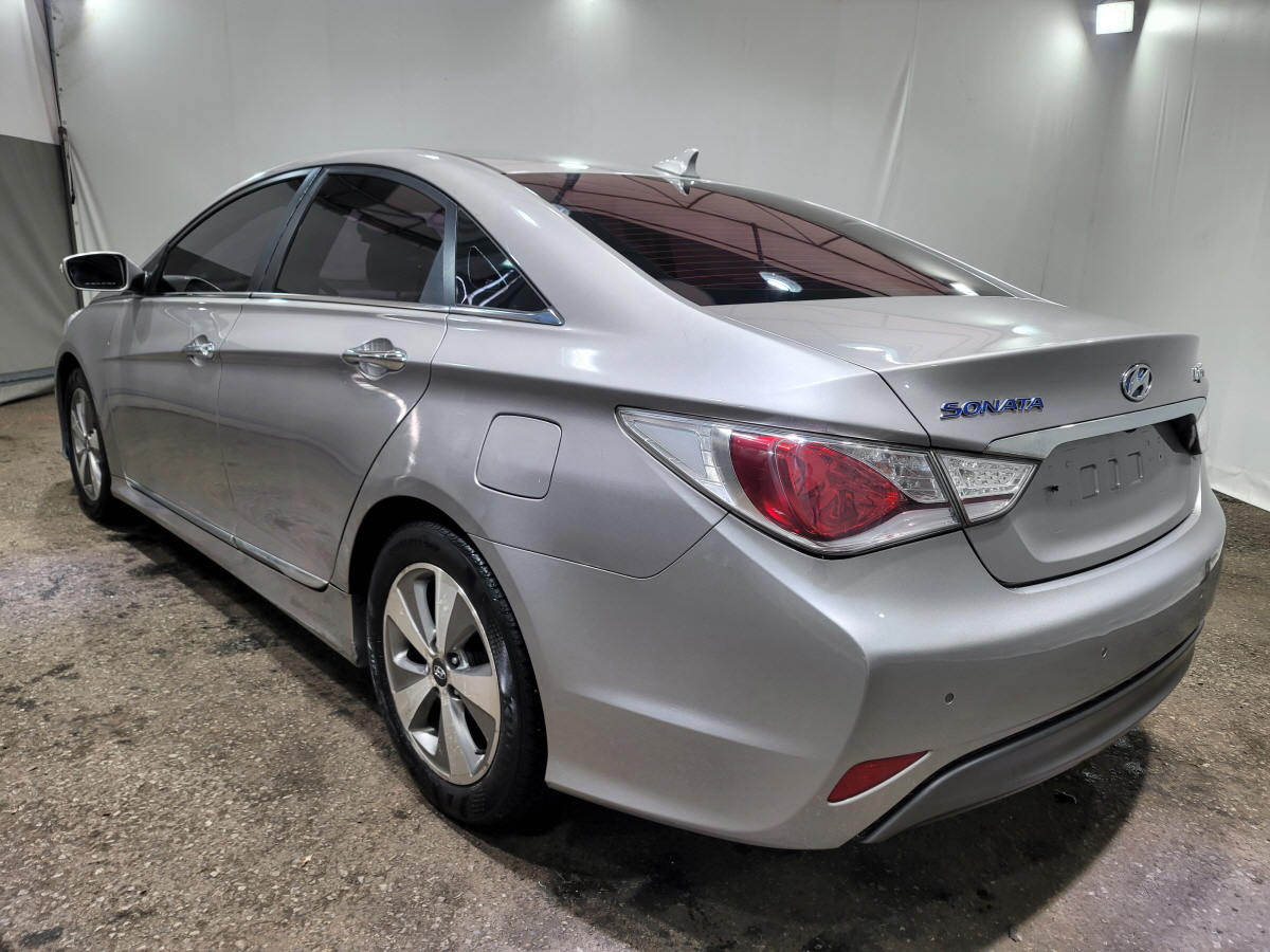 2012 HYUNDAI YF SONATA HYBRID 