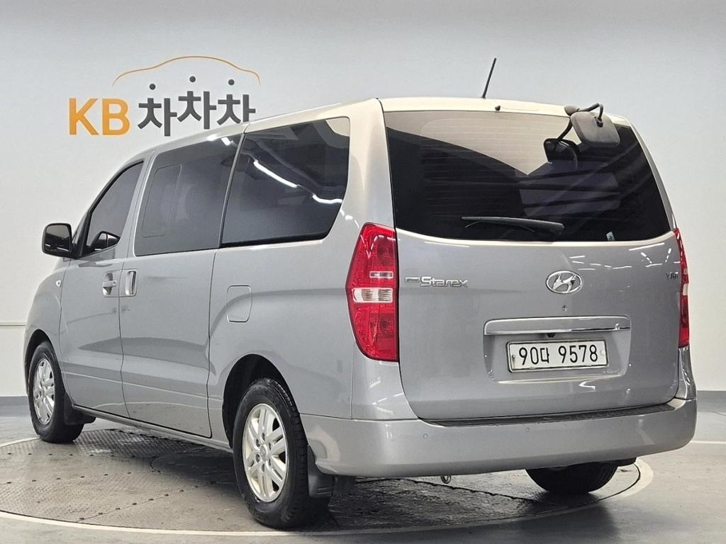 2016 HYUNDAI GRAND STAREX 