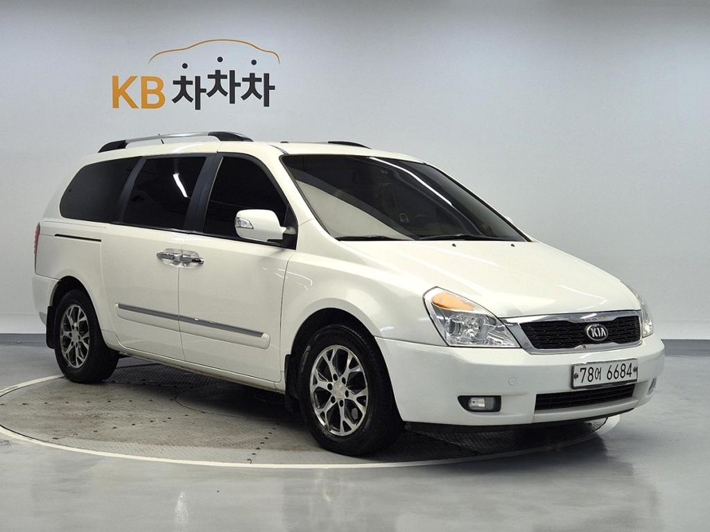 2014 KIA CARNIVAL R 