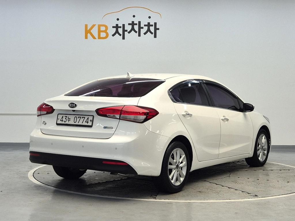 2016 KIA THE NEW K3 
