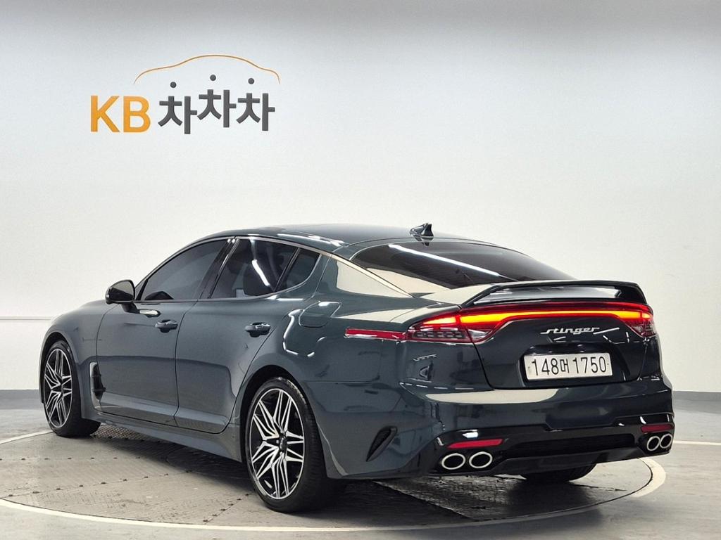 2022 KIA STINGER Meister 