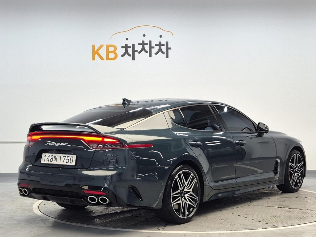 2022 KIA STINGER Meister 