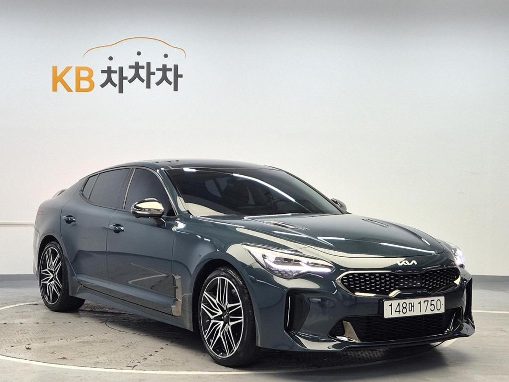 2022 KIA STINGER Meister 
