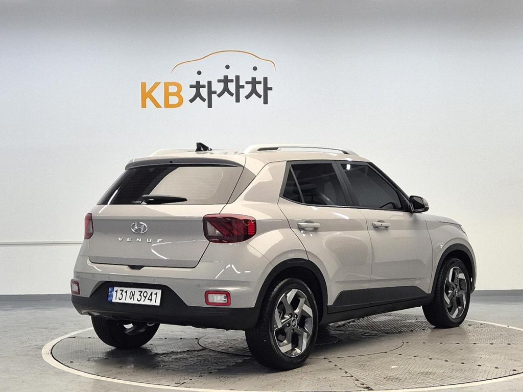 2022 HYUNDAI VENUE 