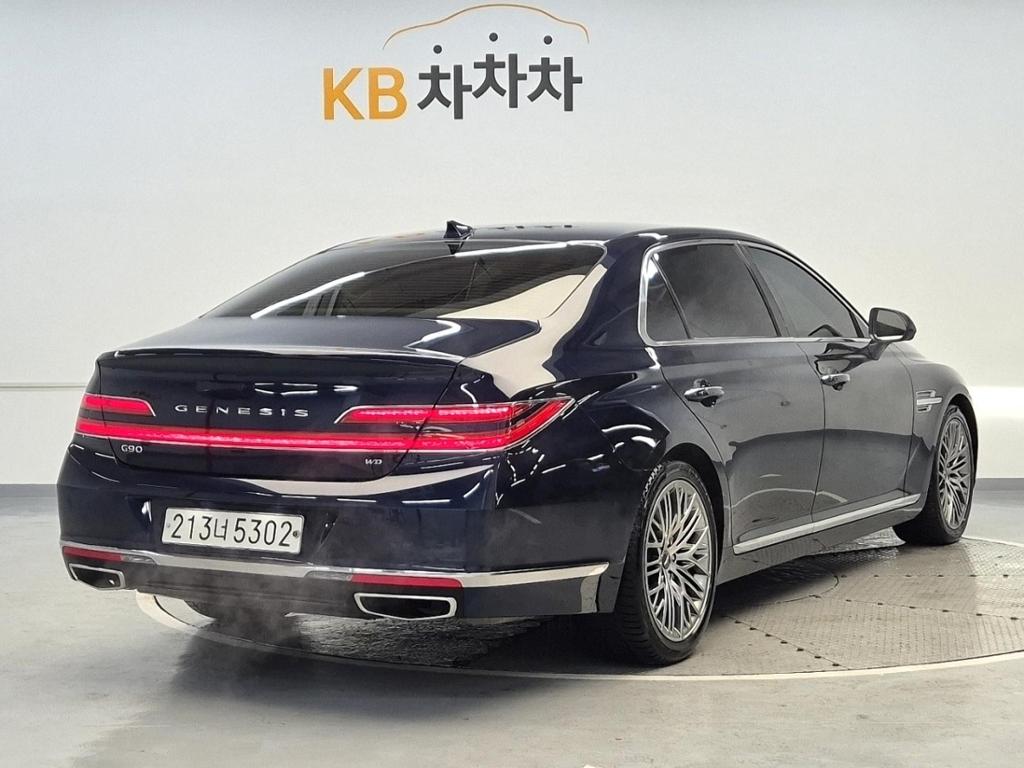 2021 GENESIS G90 