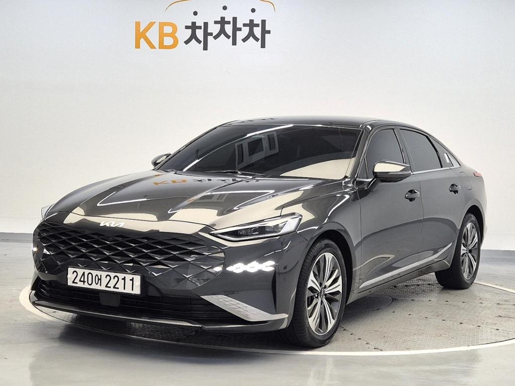 2022 KIA K8 