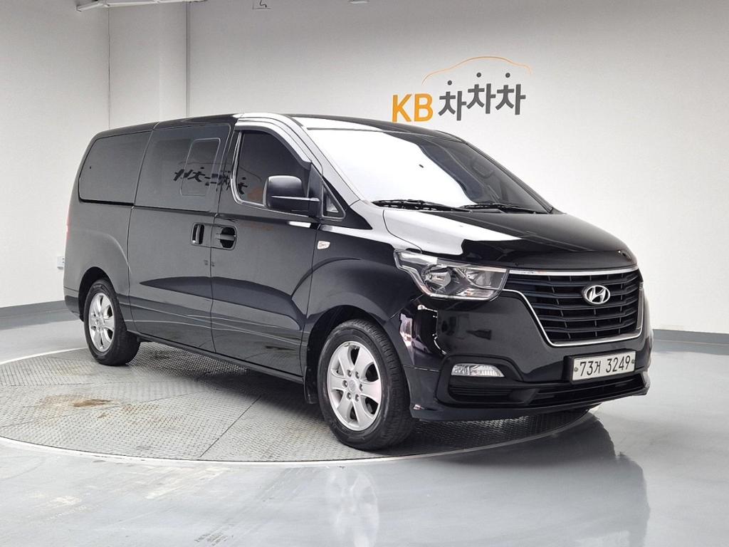 2019 HYUNDAI THE NEW GRAND STAREX 