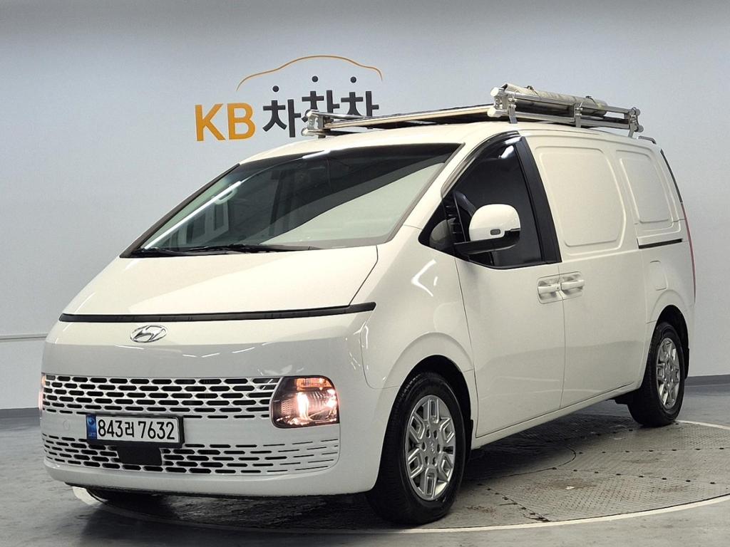 2023 HYUNDAI STARIA 