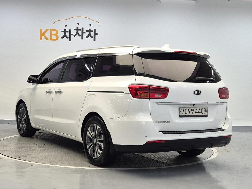 2019 KIA THE NEW CARNIVAL 