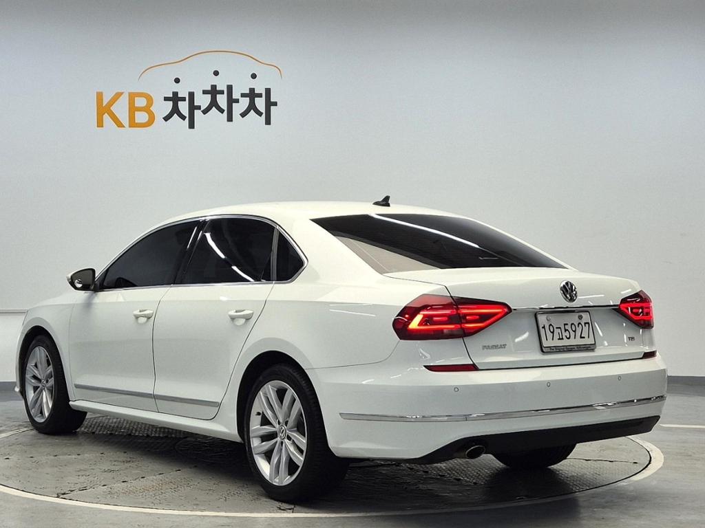 2018 VOLKSWAGEN THE NEW PASSAT (7Gen) 