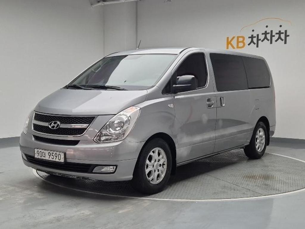 2013 HYUNDAI GRAND STAREX 