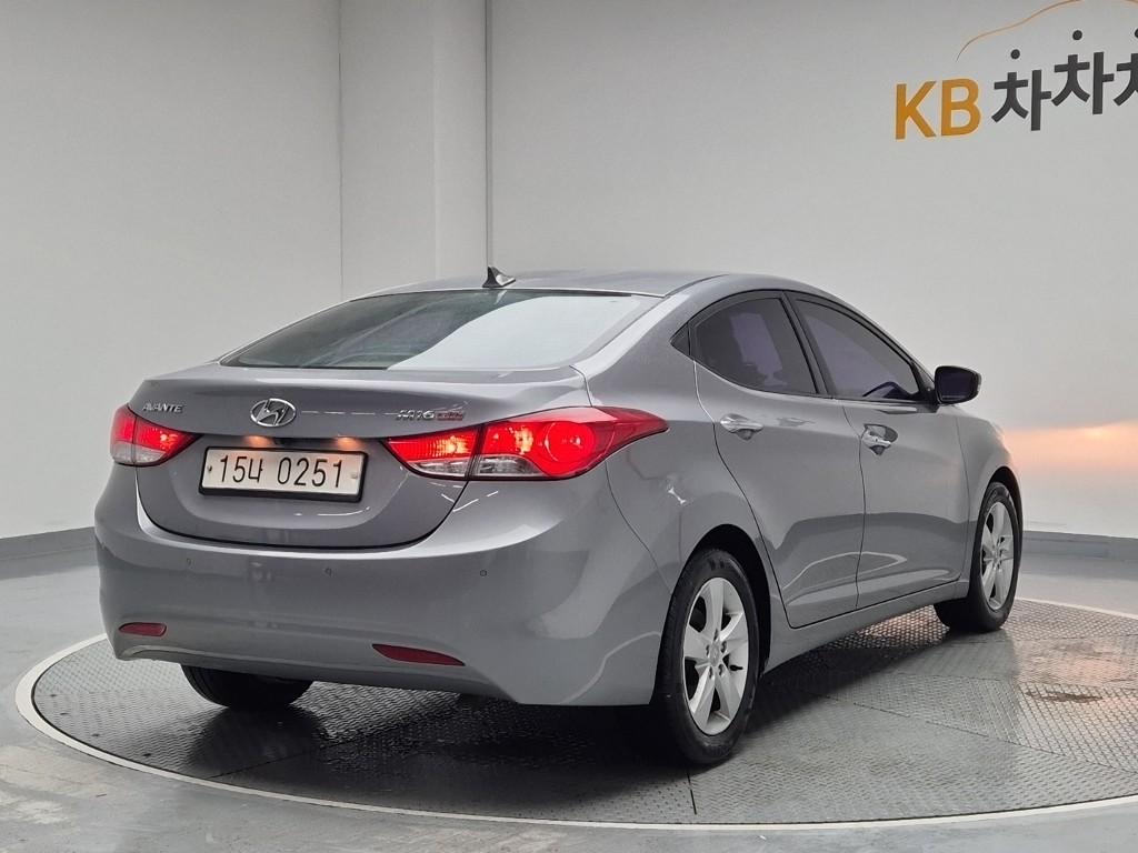 2012 HYUNDAI AVANTE MD 