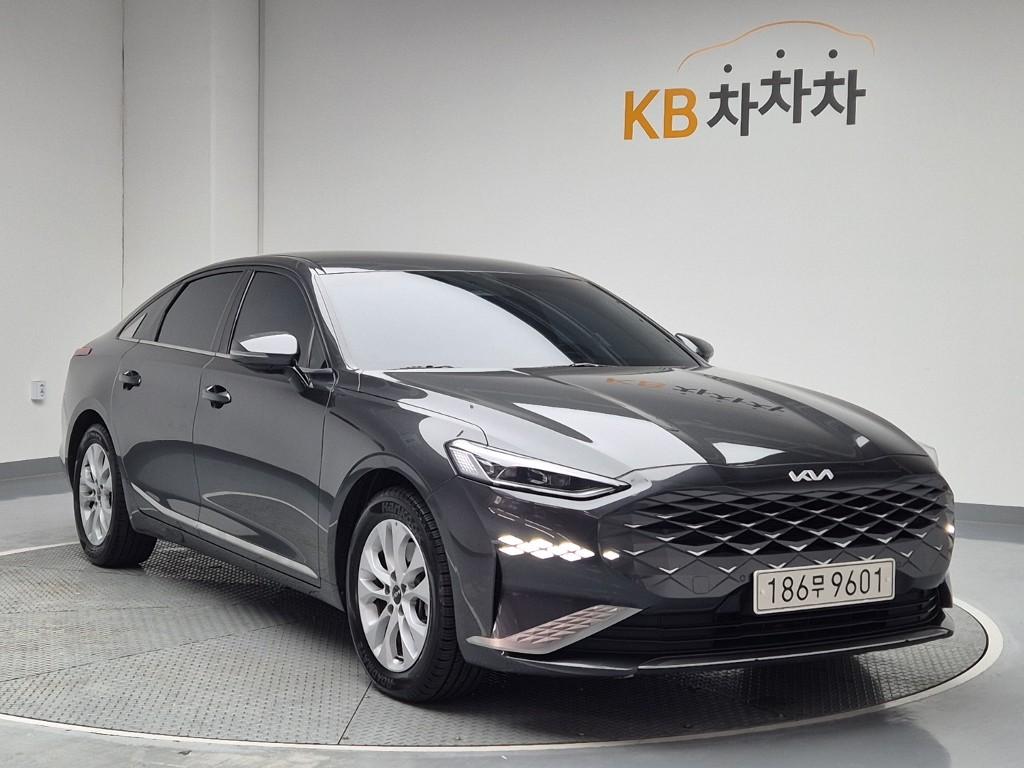 2022 KIA K8 