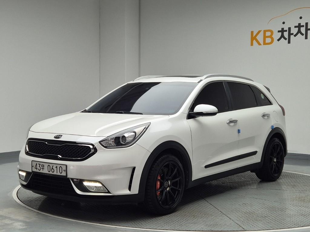 2017 KIA NIRO 
