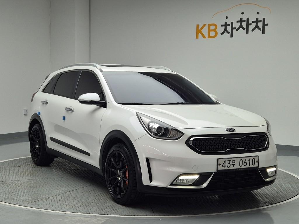 2017 KIA NIRO 