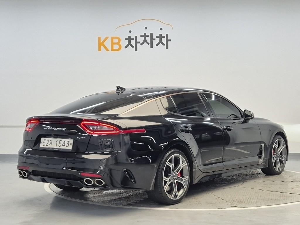2018 KIA STINGER 