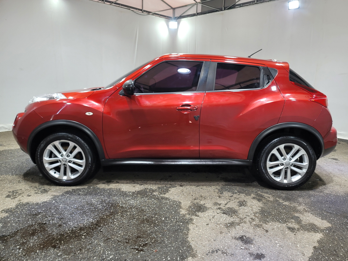 2014 NISSAN JUKE 