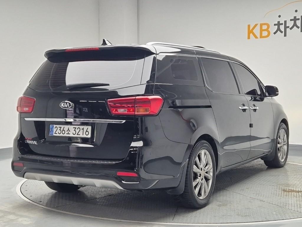 2019 KIA THE NEW CARNIVAL 