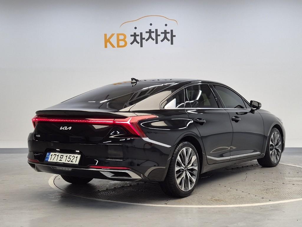 2022 KIA K8 