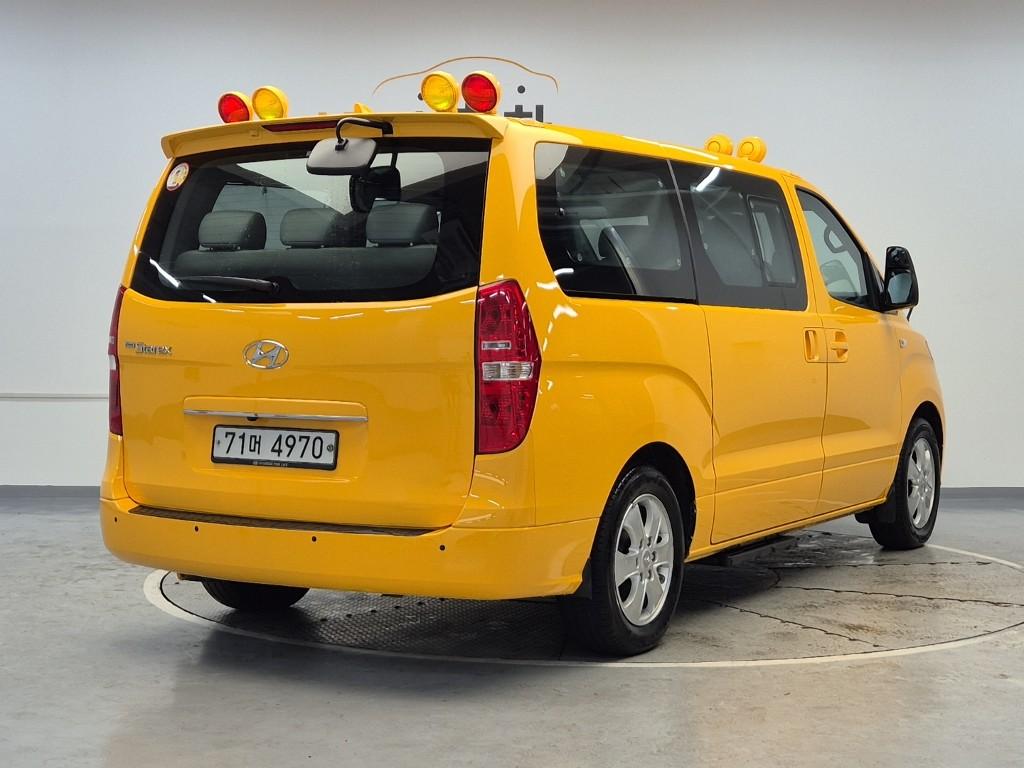 2020 HYUNDAI THE NEW GRAND STAREX 