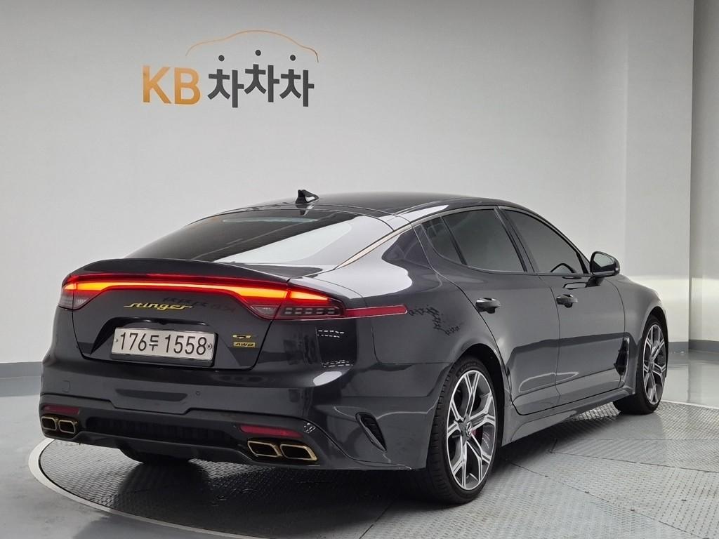 2019 KIA STINGER 