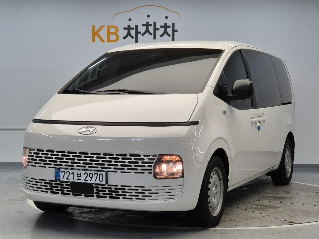2022 HYUNDAI STARIA 