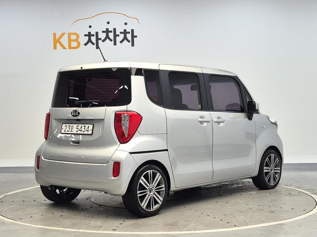 2016 KIA RAY 