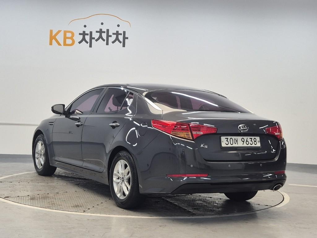 2011 KIA K5 